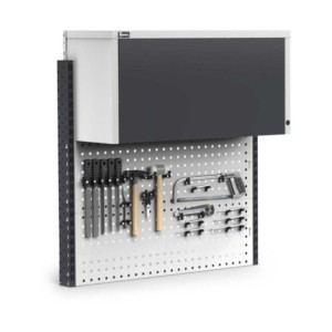 Werkzeugwand mit Hängeschrank